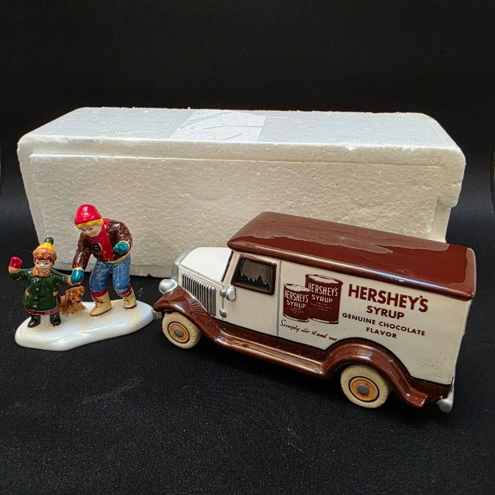 Department 56, Kids Love Hershey's, Snow Village (54924)